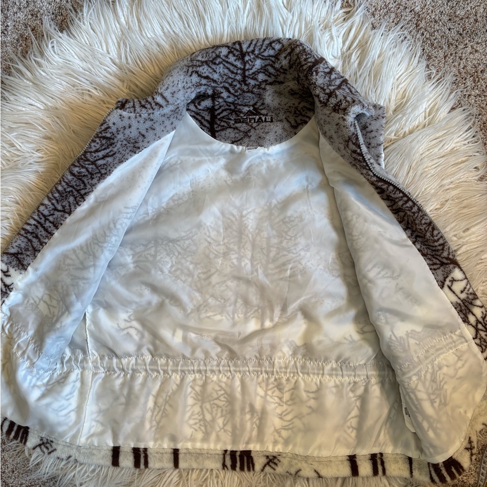 Denali Vintage Fleece Vest Size M
EUC - Picture 11 of 11
